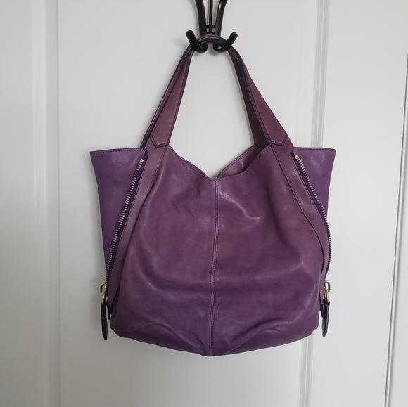 GIVENCHY Purple Tinhan Lamb Leather Shoulder Purse - Picture 2 of 14